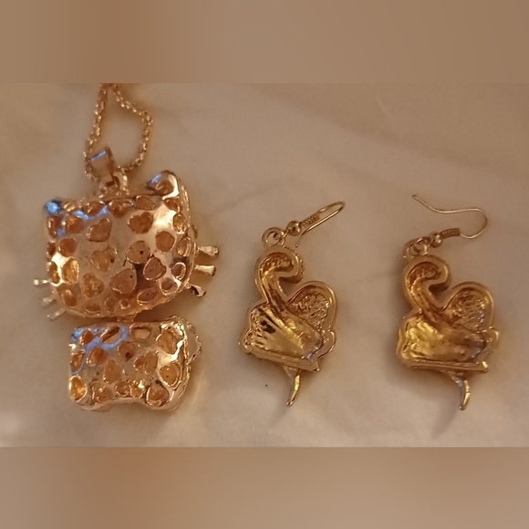 New Golden Crystal Bow Heart Kitty Necklace+Red Heart Wrapped Snake Earrings Set - Picture 8 of 15